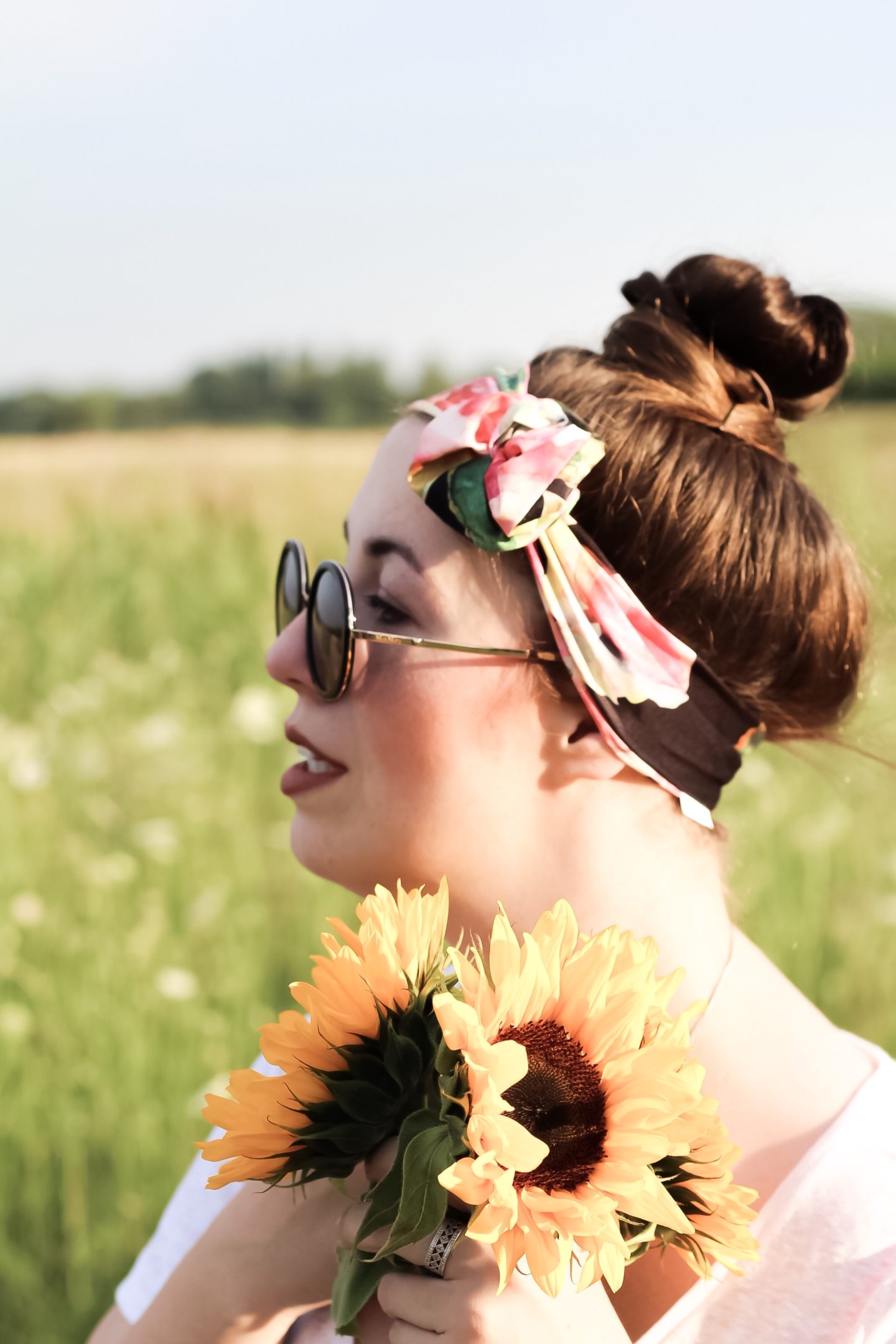 Miss-Suzie-Loves-Festival-Frisuren-feines-Haar-Hippie-Boho-Stirnband-Haarband-YSL-Ring-Arty-Rosen-Weizenfeld-Susanne-Heidebach-Fashionblogger