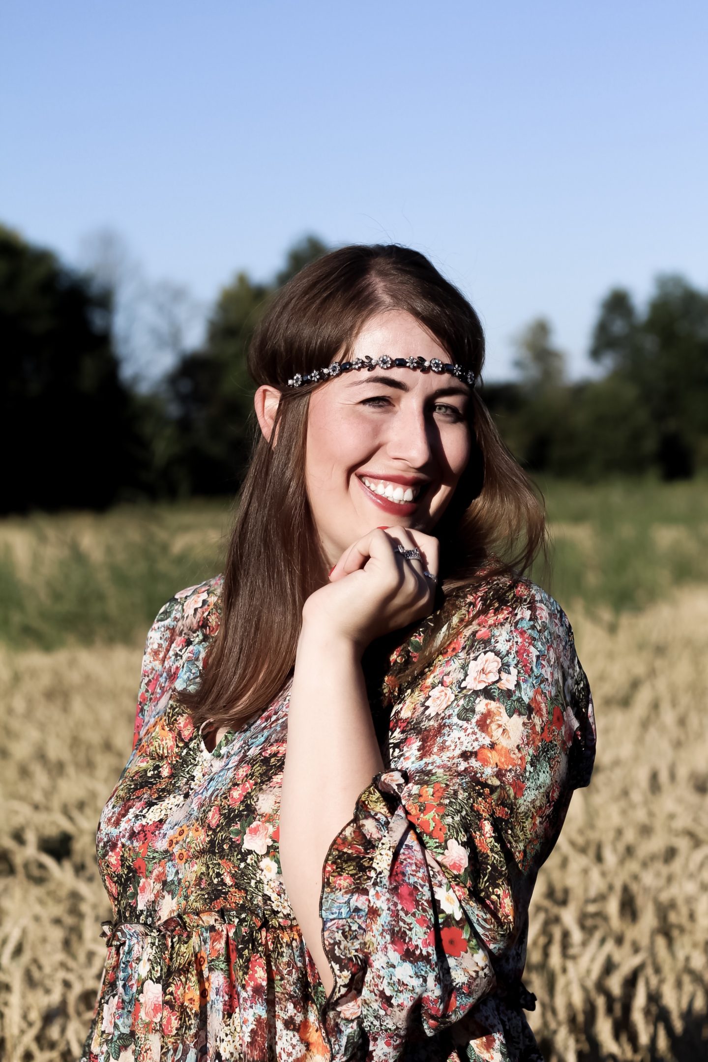 Miss-Suzie-Loves-Festival-Frisuren-feines-Haar-Hippie-Boho-Stirnband-Haarband-YSL-Ring-Arty-Rosen-Weizenfeld-Susanne-Heidebach-Fashionblogger