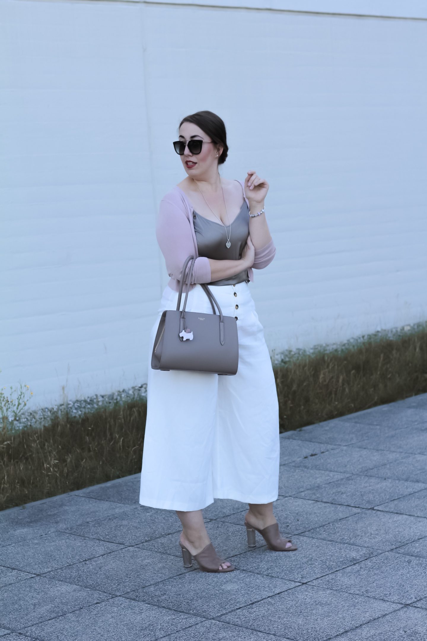 Miss-Suzie-Loves-Radley-London-Liverpool-Street-Tasche-weisse-Culotte-Curvyblogger-Susanne-Heidebach-Mink