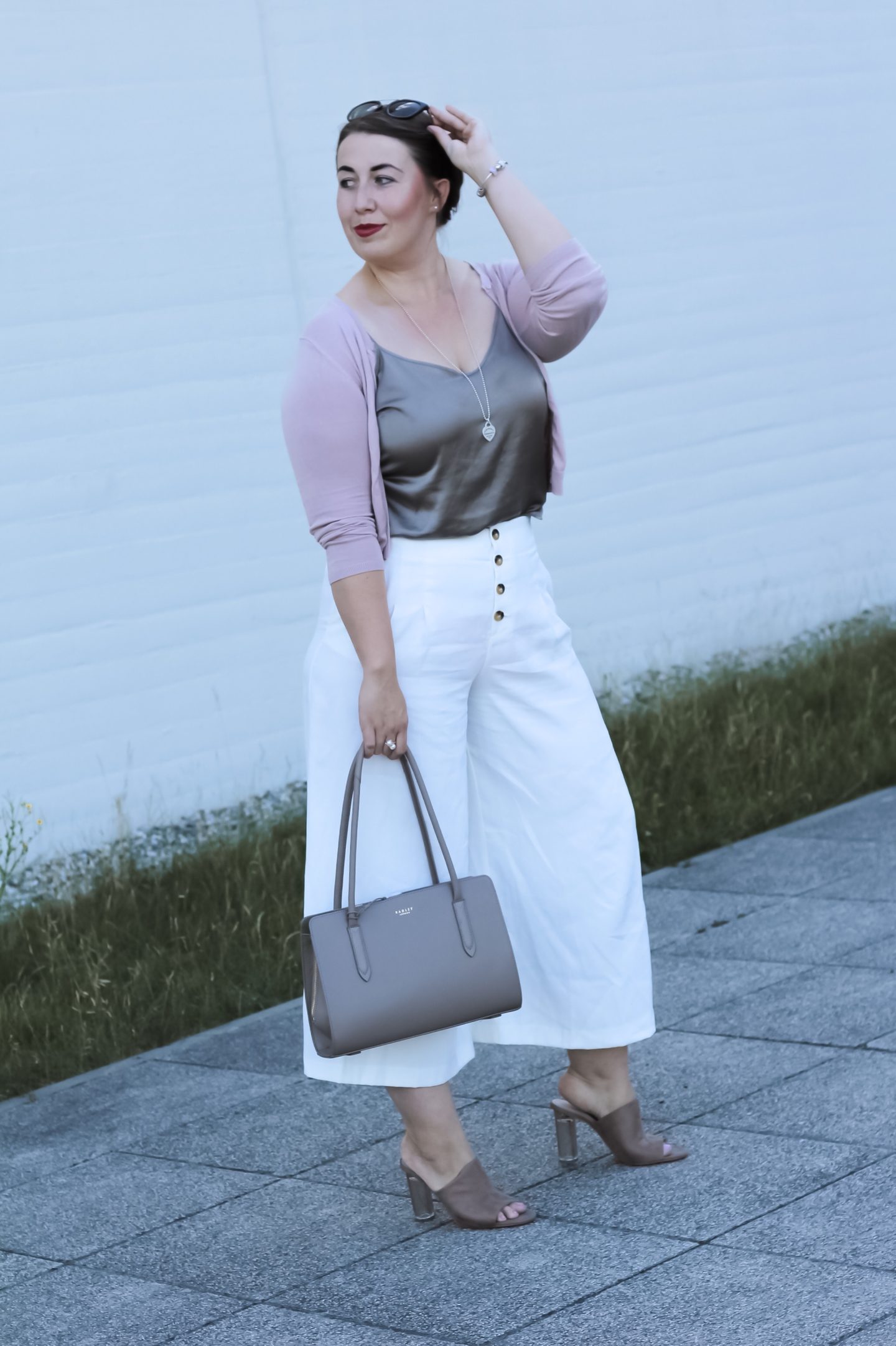 Miss-Suzie-Loves-Radley-London-Liverpool-Street-Tasche-weisse-Culotte-Curvyblogger-Susanne-Heidebach-Mink