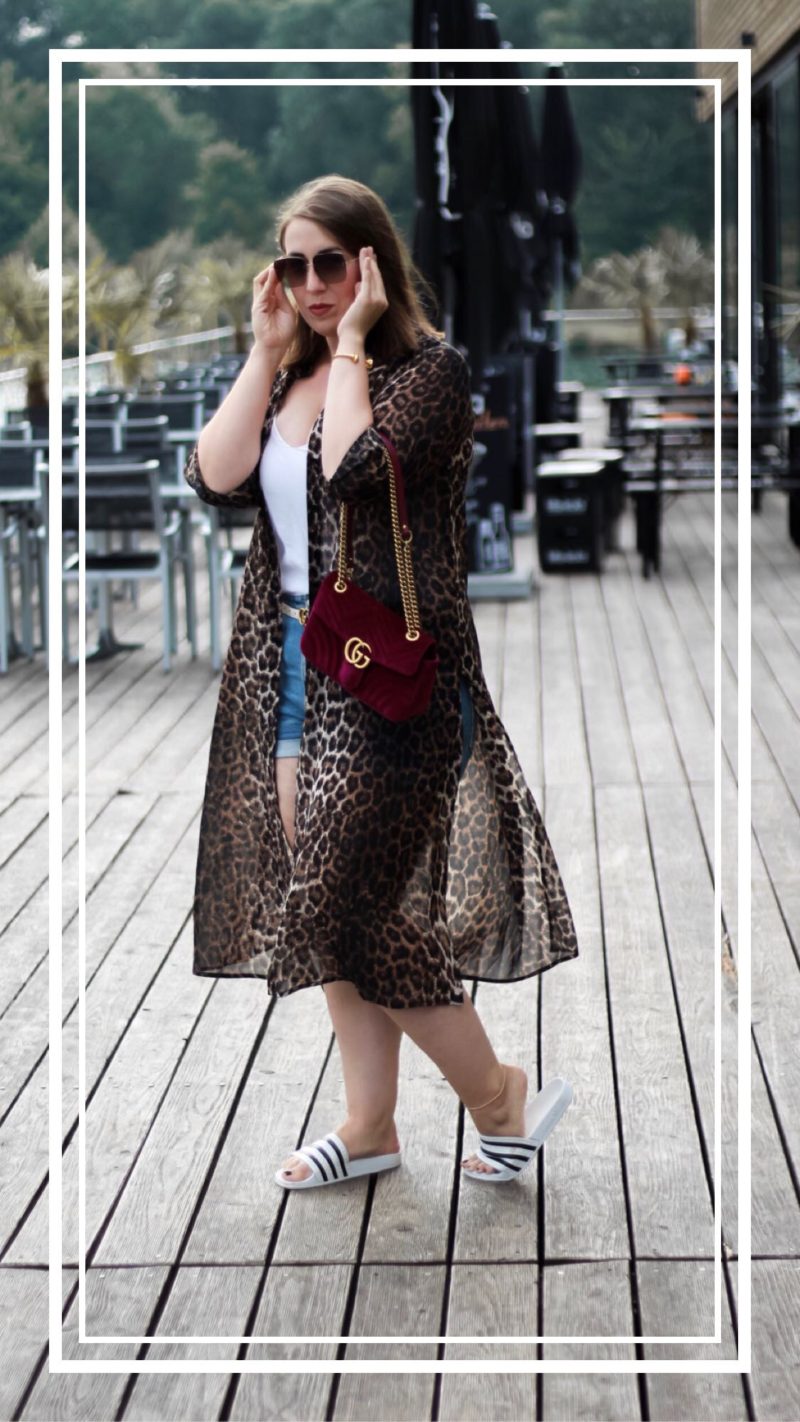 Miss-Suzie-Loves-Leopard-Print-Jeansshort-Gucci-Marmont-weisses-Top-Susanne-Heidebach-Curvyblogger