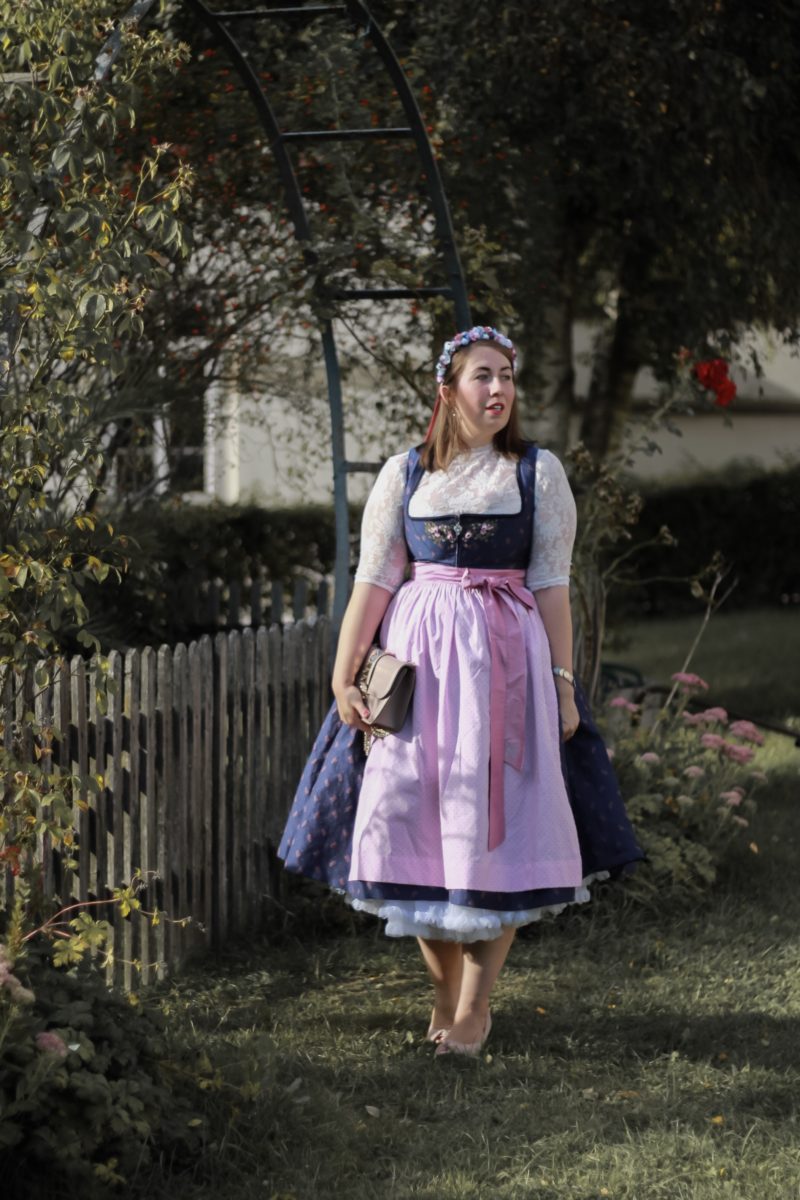 Sportalm-Kitzbuehel-Dirndl-Pupping-Wirkes-Tracht-Susanne-Heidebach-Miss-Suzie-Loves-Oktoberfest-Kloster-Scheyern