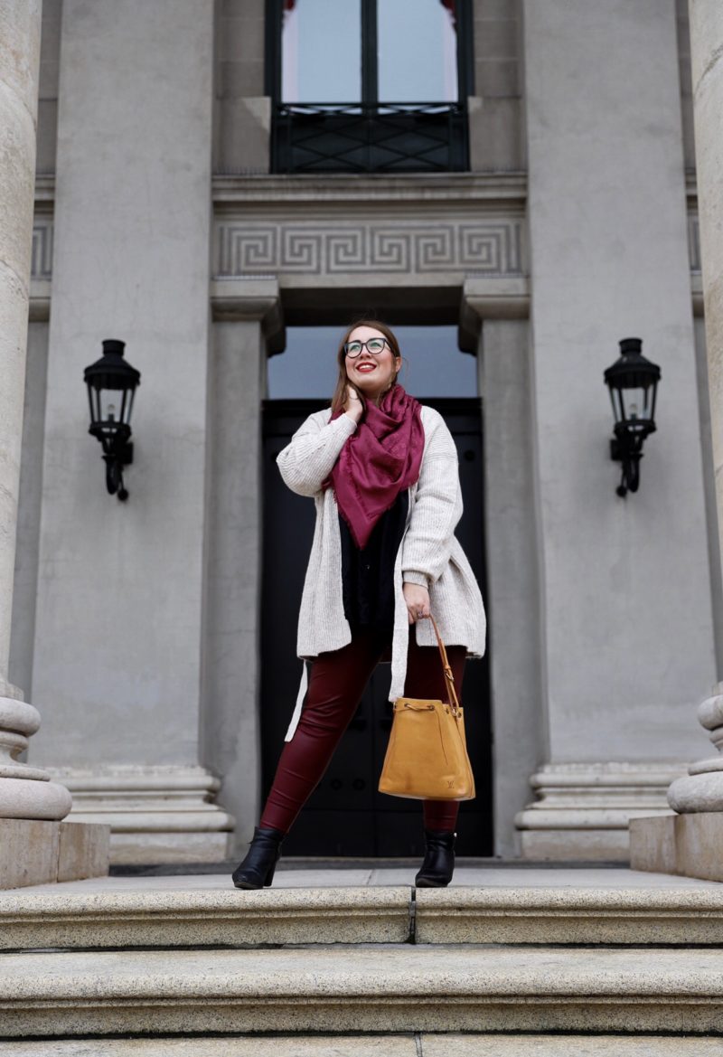 Strickjacke-Lederhose-Louis-Vuitton-Noe-Vachetta-Miss-Suzie-Loves-Susanne-Heidebach