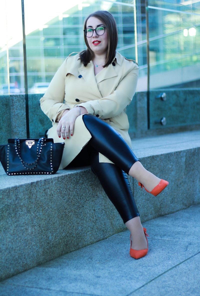 Susanne-Heidebach-Miss-Suzie-Loves-Miyjabi-Kawai-Sheego-Erste-Kollektion-Trenchcoat-Lederrock-Lederleggings