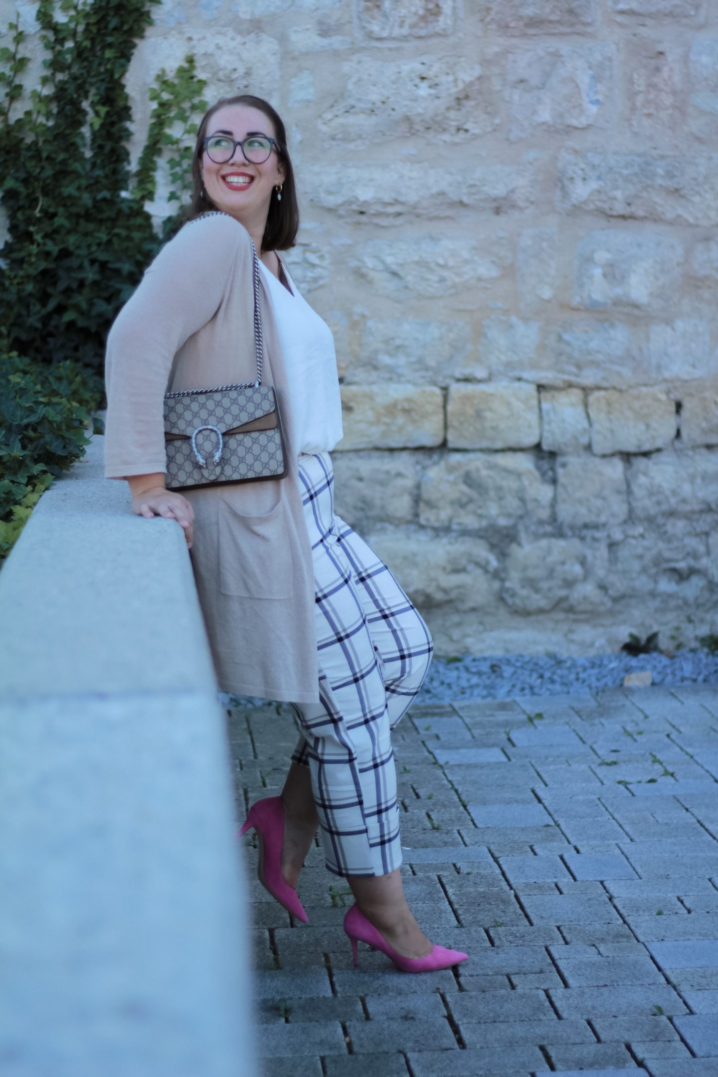 Fensterkaro-Karo-Muster-Herbst-Outfit-Creme-Beige-Miss-Suzie-Loves-Susanne-Heidebach